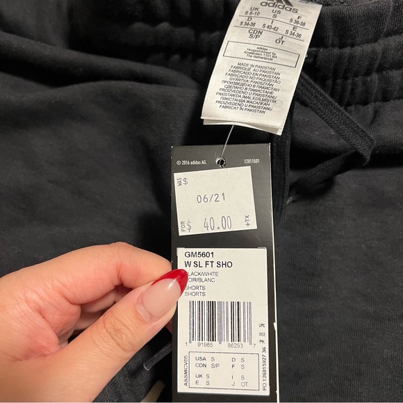 NWT Adidas Performance Essentials Cotton Shorts - Picture 3 of 6